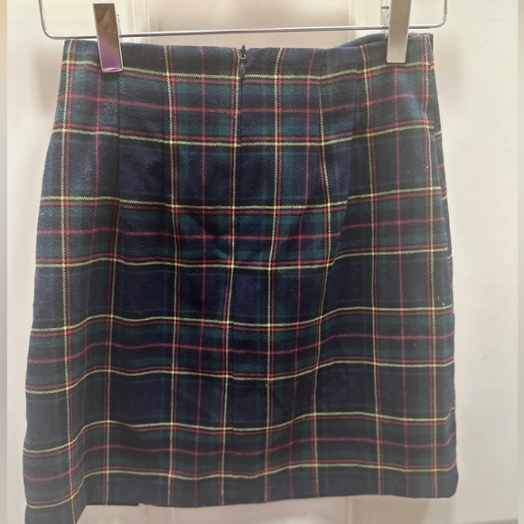 COPY - NWOT-AUTHENTIC BRANDY MELVILLE PLAID CARA SKIRT-NEVER WORN OR TRIED ON B… - Picture 3 of 11